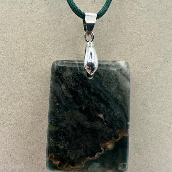 Moss Agate Pendant Necklace - Picture 5 of 11